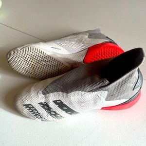 adidas Predator Freak.3 Indoor Futsal soccer shoe White Metallic Solar Red M 7.5